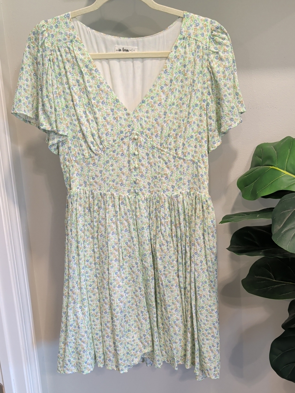 Mint Floral V-Neck Mini Dress with Flutter Sleeves
